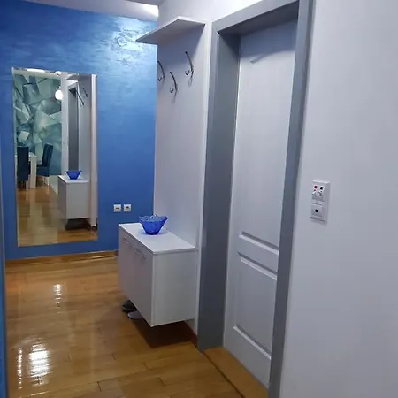 Kej Blue Free Parking Apartment Kraljevo
