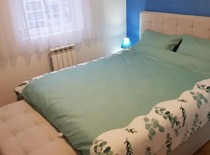 Kej Blue Free Parking *